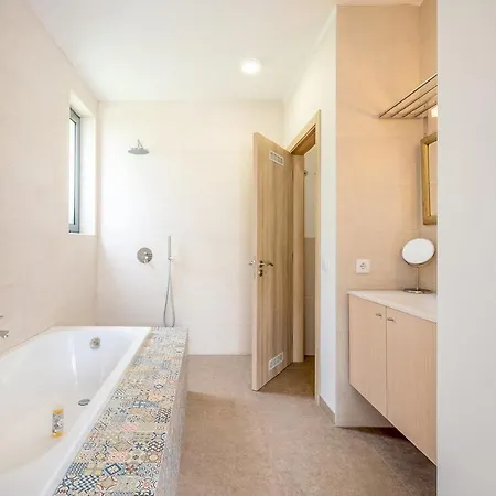 Guestready - Luxury With Private Pool * Μάφρα