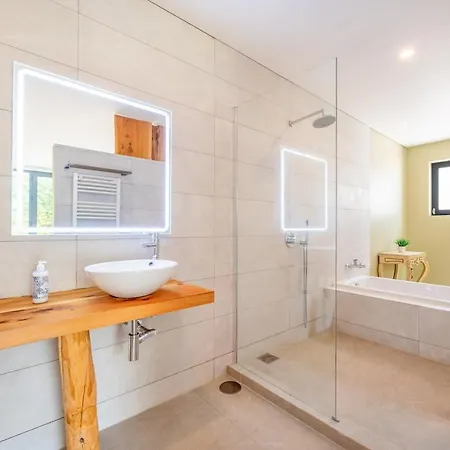 Βίλα Guestready - Luxury With Private Pool
