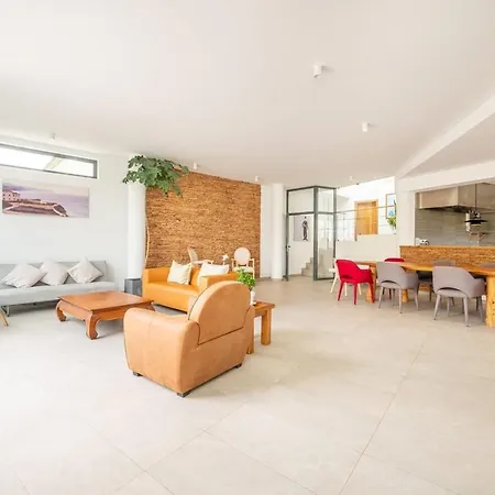 Guestready - Luxury With Private Pool Μάφρα